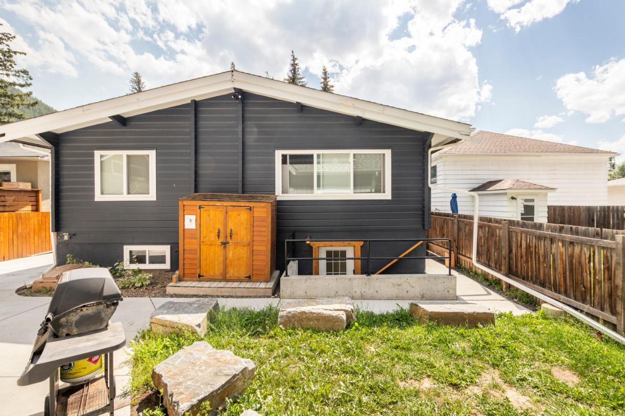 Cougar Street Mountain Rental Banff Exterior photo